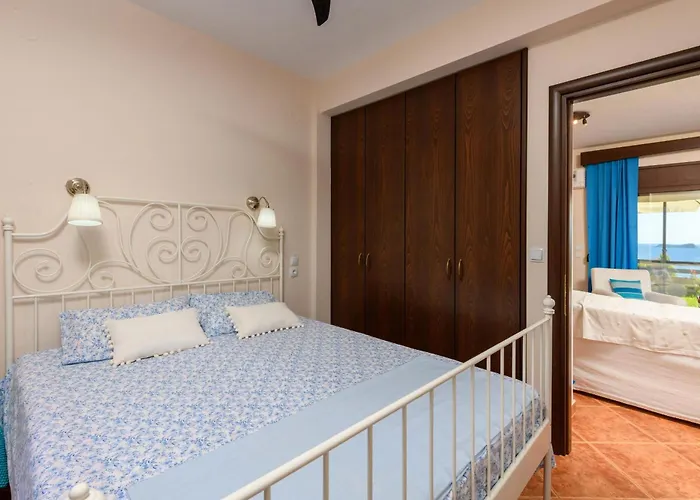 Vue Sur La Βίλα Χρυσή Αμμουδιά